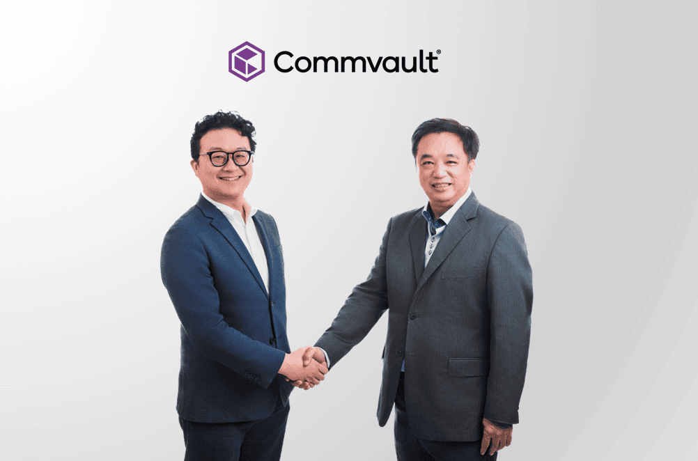 右為Commvault台灣銷售總監曾俊智，左為資褓儲存總經理林孟麒。